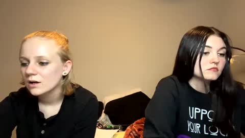 feyaa22 online show from 01-06-25, 02:15