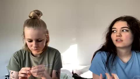 feyaa22 online show from 01-10-25, 01:31