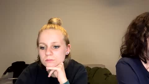 feyaa22 online show from 01-11-25, 12:33