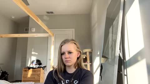 feyaa22 online show from 01-12-25, 01:37