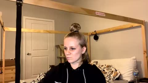 feyaa22 online show from 02-02-25, 01:45