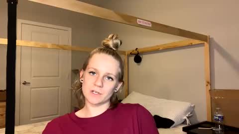 feyaa22 online show from 02-02-25, 11:21