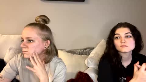 feyaa22 online show from 02-09-25, 12:49