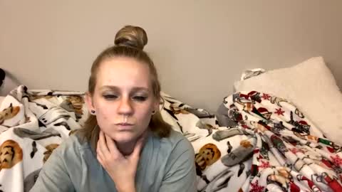 feyaa22 online show from 02-11-25, 12:38