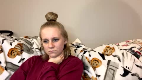 feyaa22 online show from 02-12-25, 01:19