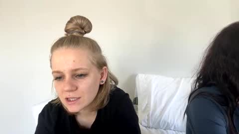 feyaa22 online show from 02-15-25, 04:45