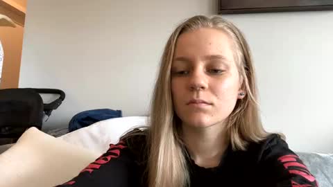 feyaa22 online show from 02-16-25, 03:59