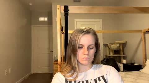 feyaa22 online show from 02-18-25, 01:54