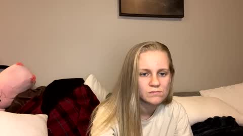 feyaa22 online show from 02-20-25, 01:25