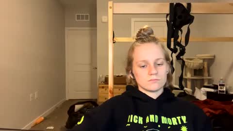 feyaa22 online show from 02-25-25, 01:09