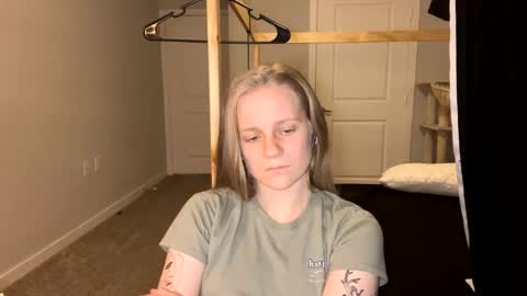 feyaa22 online show from 03-07-25, 01:31