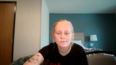 feyaa22 online show from 09-09-25, 07:24