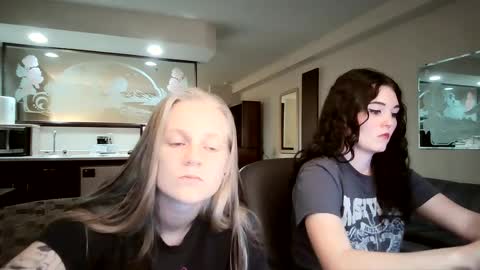 feyaa22 online show from 09-23-25, 04:04