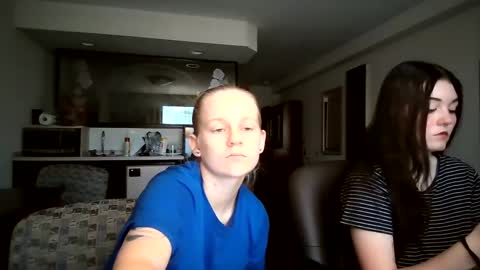 feyaa22 online show from 09-26-25, 04:44