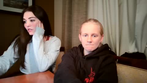 feyaa22 online show from 10-03-25, 04:09