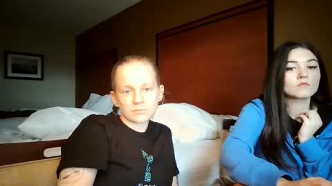 feyaa22 online show from 10-04-25, 04:38