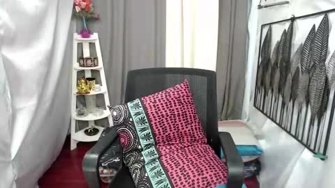 Snapshot of goddessjasmin chatting on 01-06-25, 09:52 Goddessjasmin online show from 01-06-25, 09:52