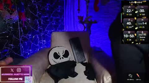 Snapshot of goddessjuliettenoiir chatting on 05-22-26, 10:43 Goddes Juliette Noiir online show from 05-22-26, 10:43