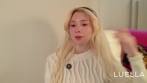 Snapshot of goddesslulea chatting on 03-10-26, 11:21 Perfect Luella online show from 03-10-26, 11:21