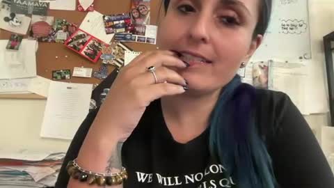 goddessmedusa21 online show from 10-24-25, 03:19
