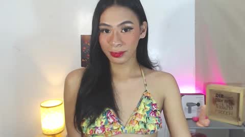 Kyla and Nian online show from 10-26-25, 01:11