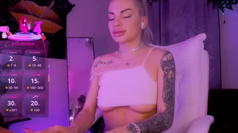 Snapshot of goddessnyxluxuria chatting on 05-04-26, 09:11 Goddess Nyx online show from 05-04-26, 09:11