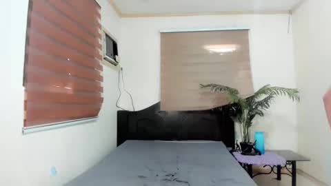 JENNIFER online show from 04-20-26, 04:59