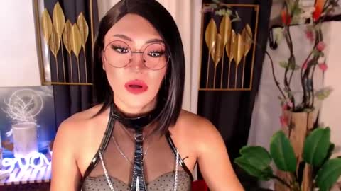 Snapshot of goddessquinnie chatting on 12-09-24, 04:12 quinnie online show from 12-09-24, 04:12