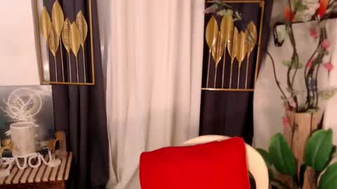 Snapshot of goddessquinnie chatting on 12-10-24, 04:56 quinnie online show from 12-10-24, 04:56