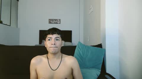 Snapshot of godiegogo_latinboy chatting on 03-07-26, 03:09 Diego online show from 03-07-26, 03:09