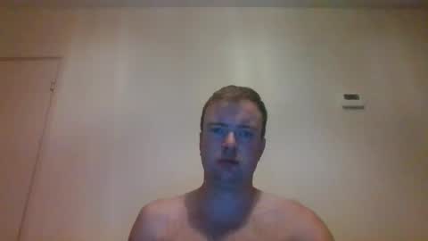 Snapshot of gogo12104 chatting on 11-19-25, 05:46 jme online show from 11-19-25, 05:46