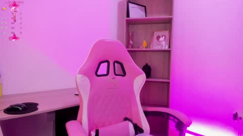 gold__queen online show from 12-18-24, 03:26