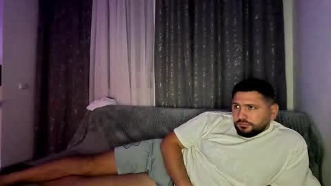 Snapshot of gold_alpha_boy chatting on 09-27-25, 07:30 gold_alpha_boy online show from 09-27-25, 07:30