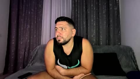 Snapshot of gold_alpha_boy chatting on 10-15-25, 08:42 gold_alpha_boy online show from 10-15-25, 08:42