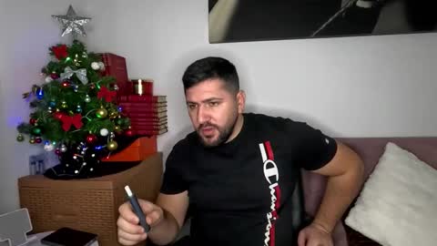 Snapshot of gold_alpha_boy chatting on 12-01-25, 10:42 gold_alpha_boy online show from 12-01-25, 10:42