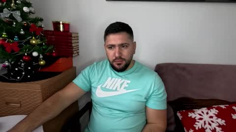 Snapshot of gold_alpha_boy chatting on 12-05-25, 09:29 gold_alpha_boy online show from 12-05-25, 09:29