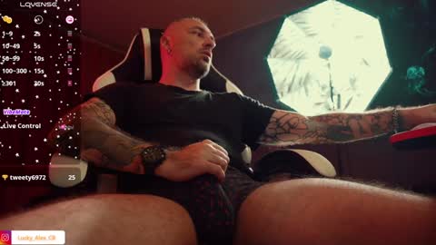 Snapshot of golden_alex chatting on 01-15-25, 07:01 Alex online show from 01-15-25, 07:01