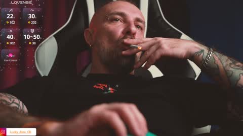 Snapshot of golden_alex chatting on 01-20-25, 11:54 Alex online show from 01-20-25, 11:54