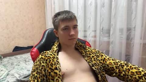 Snapshot of golden_flash chatting on 11-30-25, 06:56 golden flash online show from 11-30-25, 06:56