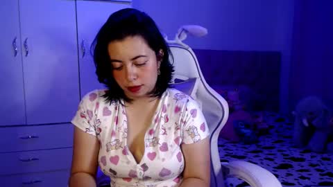 Snapshot of golden_gingerkitty chatting on 02-19-25, 12:57 golden_gingerkitty online show from 02-19-25, 12:57