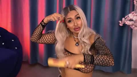 GoldenAmberX online show from 11-29-25, 05:54