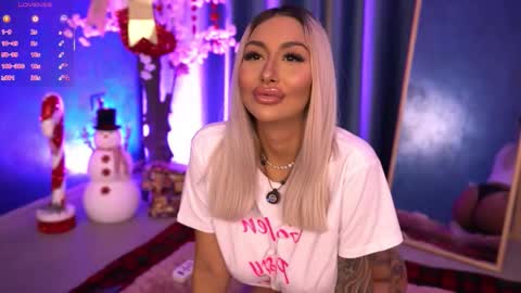 GoldenAmberX online show from 12-23-25, 06:33