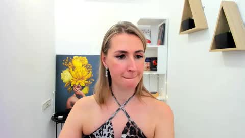 Olivia online show from 02-17-25, 06:59