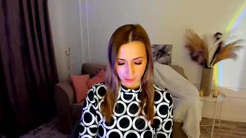 Olivia online show from 01-16-26, 03:32