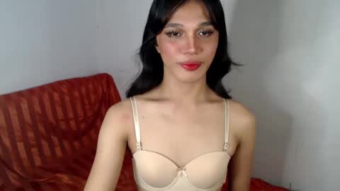 Lily is Gold online show from 02-12-25, 02:56