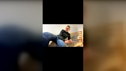 Snapshot of goldmedalexcellent chatting on 01-12-26, 09:09 Goldmedal online show from 01-12-26, 09:09