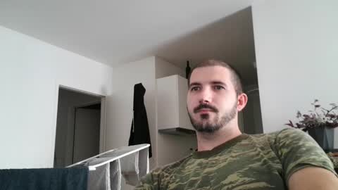 Snapshot of goldnic_10 chatting on 10-21-25, 12:17 goldnic_10 online show from 10-21-25, 12:17