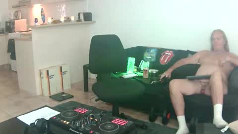 Snapshot of goldyguy011 chatting on 05-26-26, 12:28 goldyguy011 online show from 05-26-26, 12:28