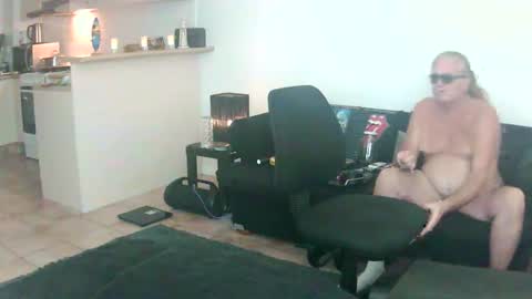 Snapshot of goldyguy011 chatting on 06-04-26, 11:05 goldyguy011 online show from 06-04-26, 11:05