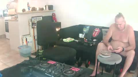 Snapshot of goldyguy011 chatting on 06-13-26, 01:47 goldyguy011 online show from 06-13-26, 01:47